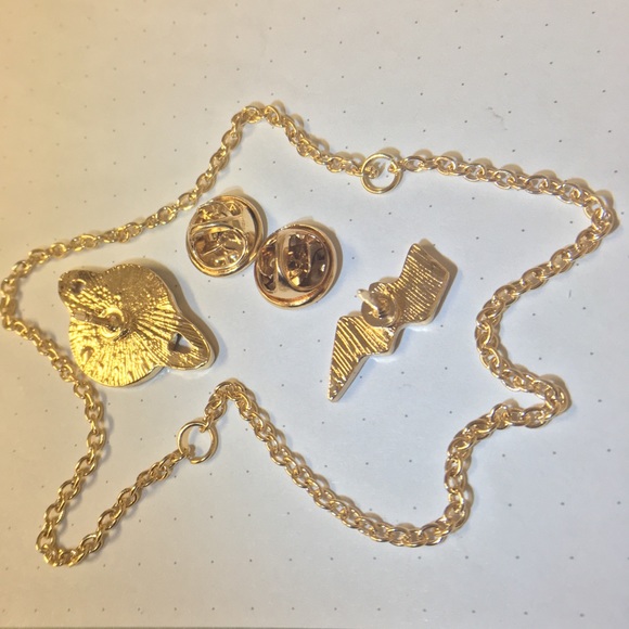 Space & lightning enamel & metal pins w/chain NIB - Picture 6 of 8